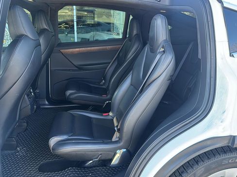 Used 2020 Tesla Model X Long Range image 15