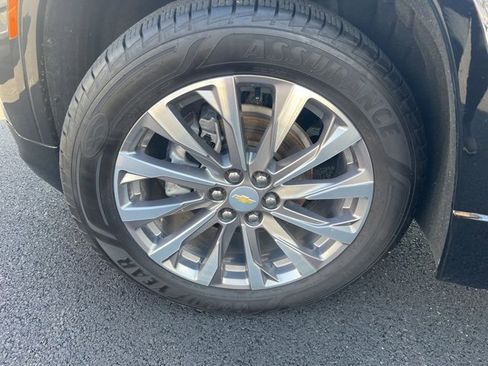 Used 2023 Chevrolet Traverse Premier image 7