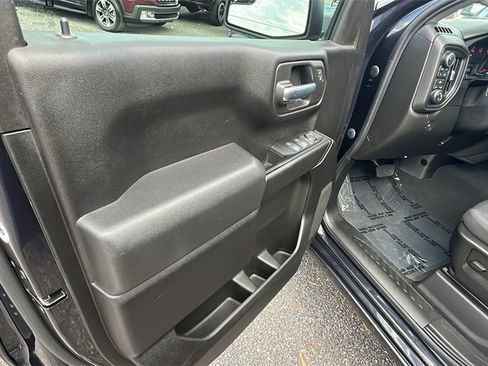 Certified 2022 Chevrolet Silverado 1500 Custom w/ LPO, Dark Essentials Package image 10