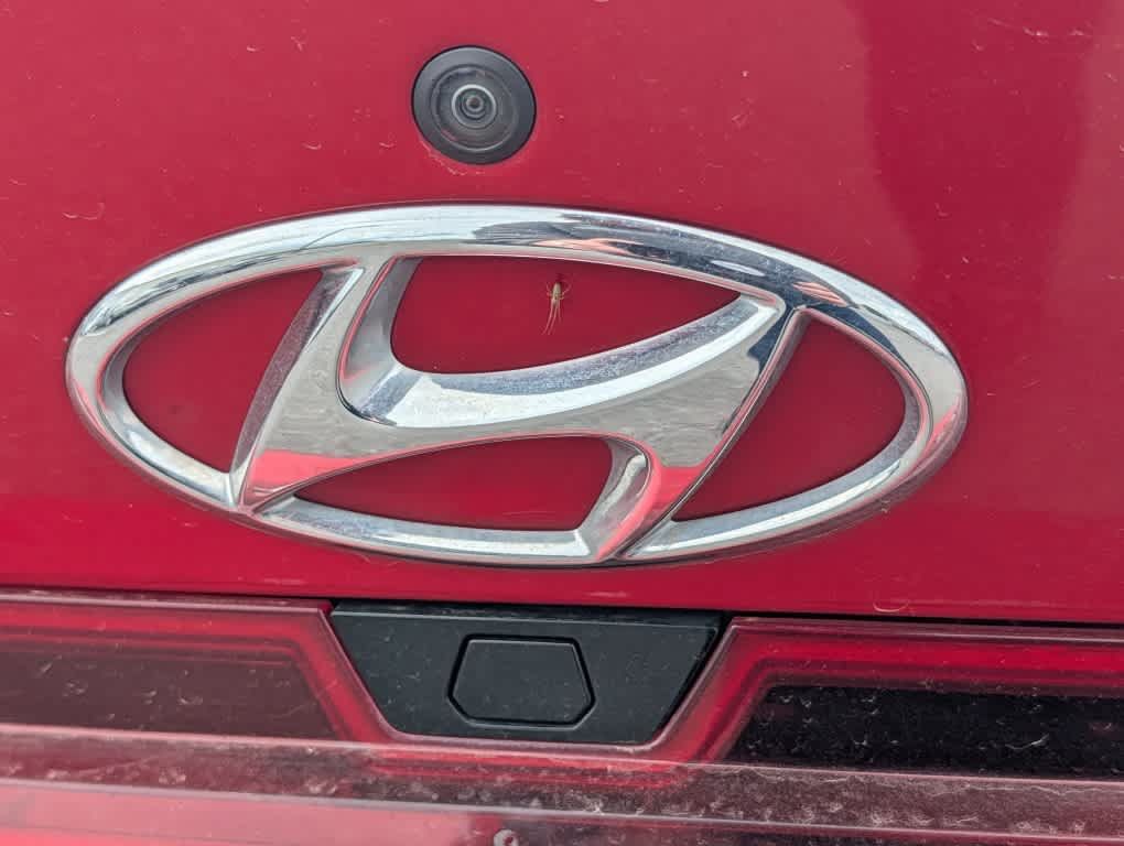 Used 2021 Hyundai Elantra Limited FWD image 9