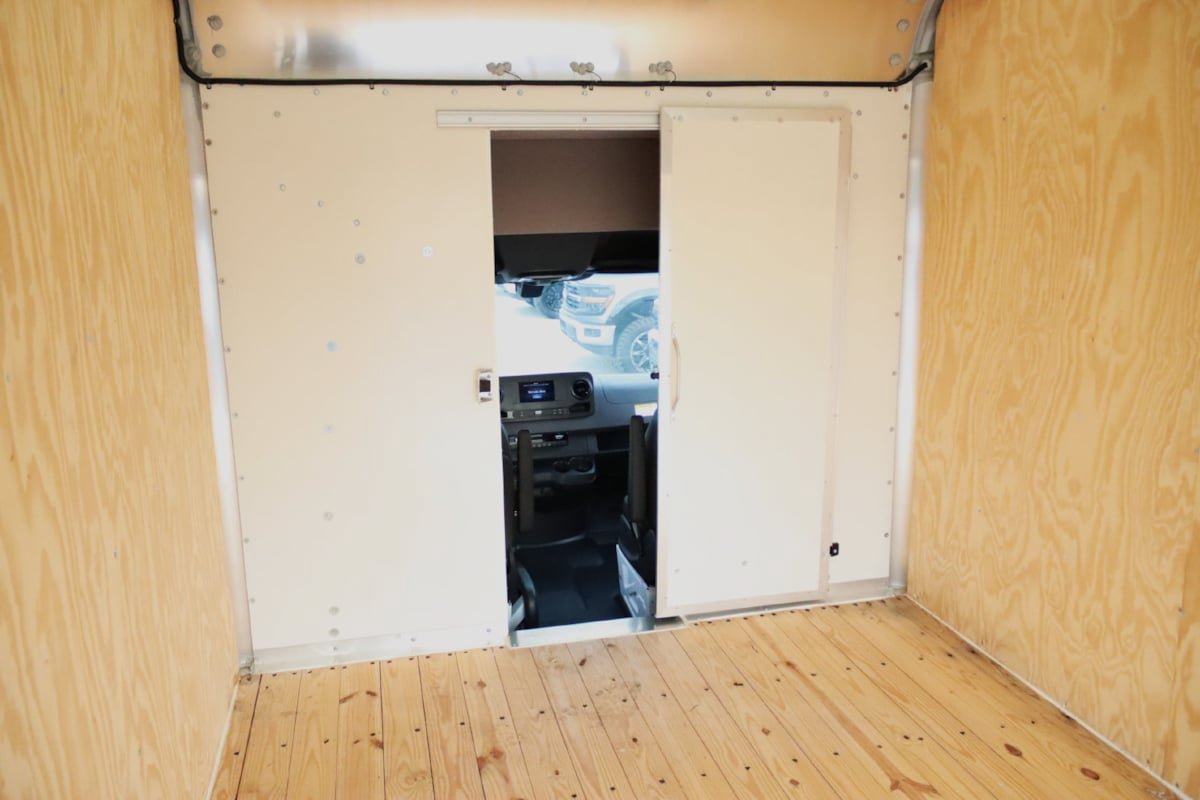 Used 2024 Mercedes-Benz Sprinter 3500 image 13