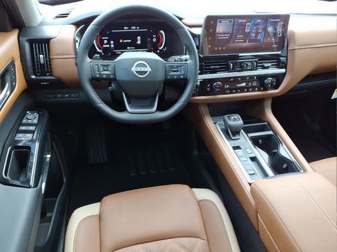 New 2026 Nissan Pathfinder Platinum w/ Lighting Package image 13