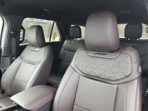 New 2026 Ford Explorer Platinum w/ LUX Leather Package image 17