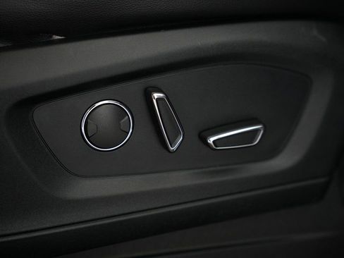 Used 2020 Ford Explorer Limited image 58