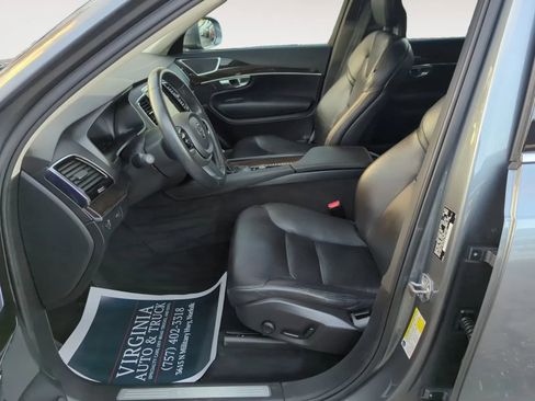 Used 2018 Volvo XC90 T6 Momentum w/ Convenience Package image 14