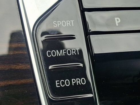 Used 2024 BMW X5 xDrive40i w/ Parking Assistance Package AWD/4WD image 25