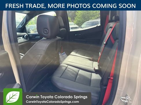 Used 2023 Chevrolet Colorado Z71 w/ Z71 Convenience Package 2 AWD/4WD image 9