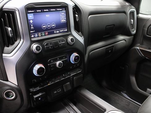 Used 2020 GMC Sierra 1500 SLT w/ SLT Premium Package image 29