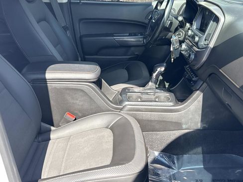 Certified 2022 GMC Canyon AT4 w/ Driver Alert Package image 33