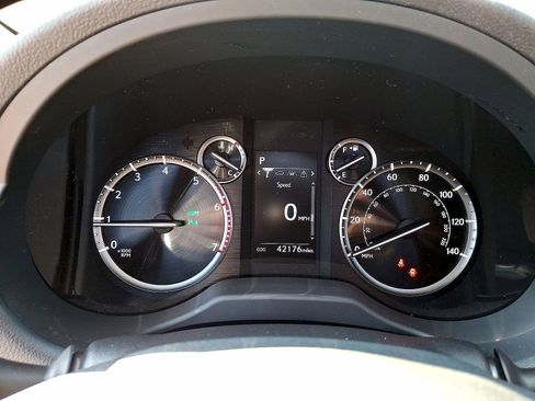 Used 2023 Lexus GX 460 Premium w/ Accessory Package AWD/4WD image 13