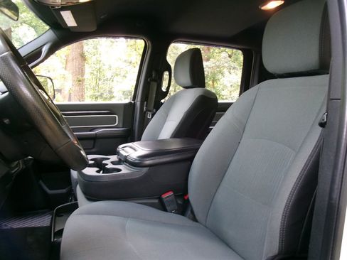 Used 2022 RAM 2500 Big Horn AWD/4WD image 13