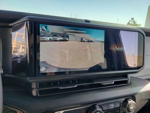 New 2026 Jeep Gladiator Sport AWD/4WD image 23
