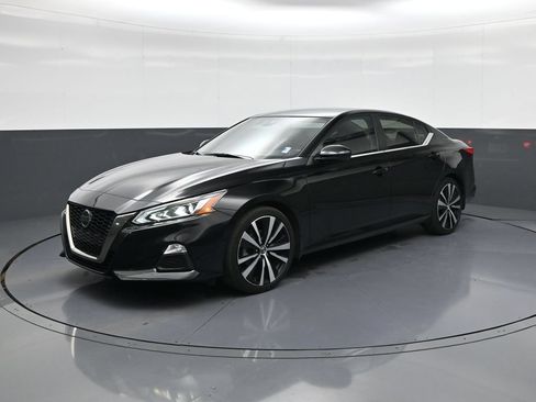 Used 2022 Nissan Altima 2.5 SR FWD image 3