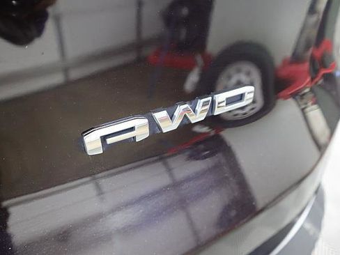 Used 2020 GMC Acadia SLE image 8