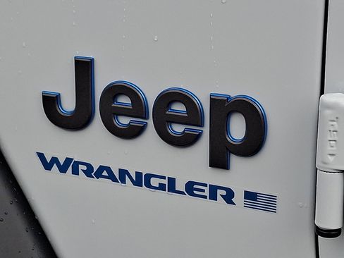 Used 2025 Jeep Wrangler Unlimited Sport S 4xe AWD/4WD image 29
