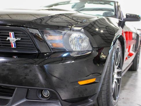 Used 2012 Ford Mustang GT Premium image 33