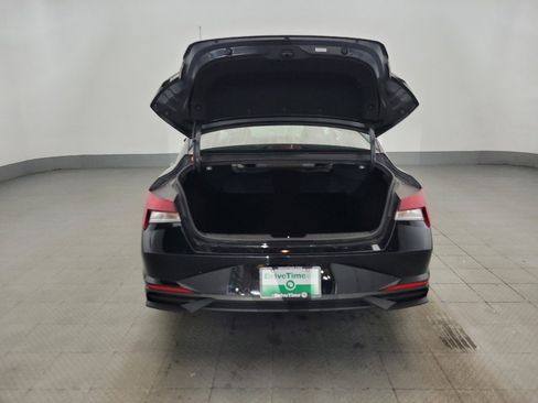 Used 2023 Hyundai Elantra SEL FWD image 29