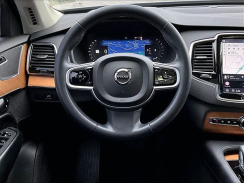 Used 2023 Volvo XC90 B6 Plus w/ Protection Package Premier image 8