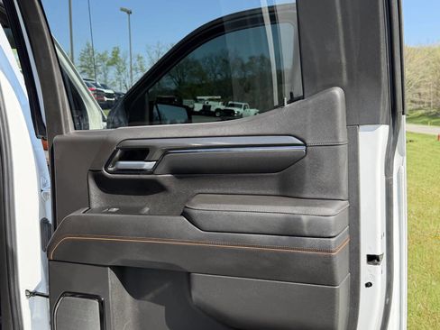 Used 2022 GMC Sierra 1500 AT4 w/ AT4 Premium Package AWD/4WD image 49