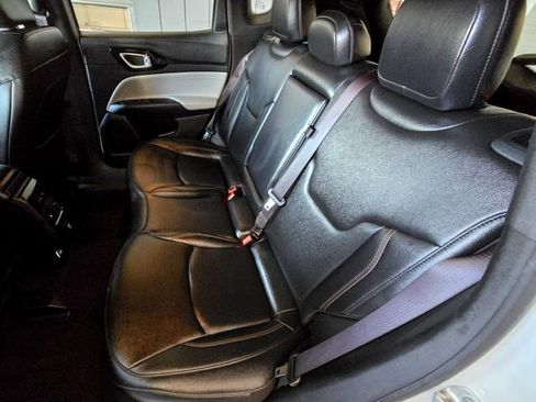 Certified 2024 Jeep Compass Limited image 19