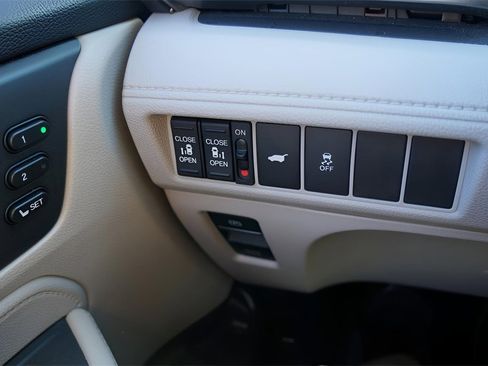 Certified 2025 Honda Odyssey EX-L image 22