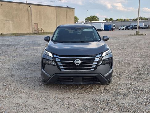 Used 2024 Nissan Rogue SV FWD image 9