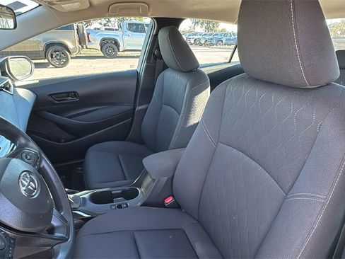 Certified 2025 Toyota Corolla LE image 18
