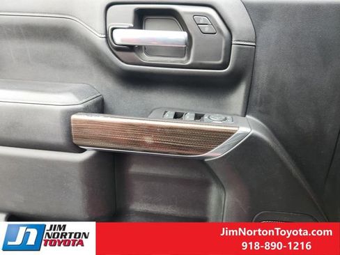 Used 2021 Chevrolet Silverado 1500 LT Trail Boss w/ Convenience Package II AWD/4WD image 24