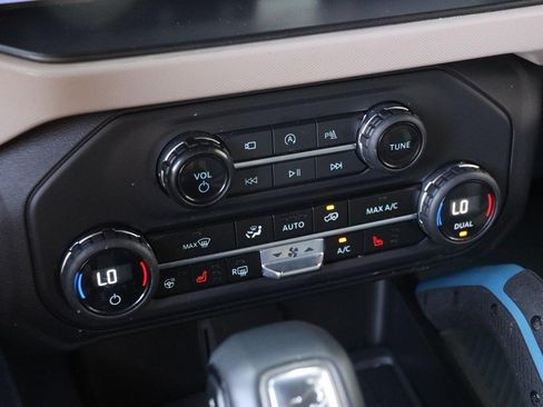 Used 2023 Ford Bronco Wildtrak AWD/4WD image 19
