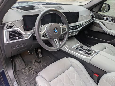 Used 2025 BMW X5 M60i w/ Climate Comfort Package image 14