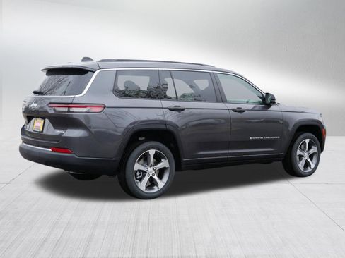 New 2026 Jeep Grand Cherokee L Limited AWD/4WD image 7