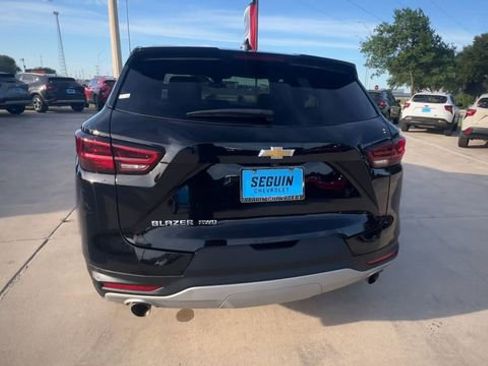 Used 2025 Chevrolet Blazer LT AWD/4WD image 7