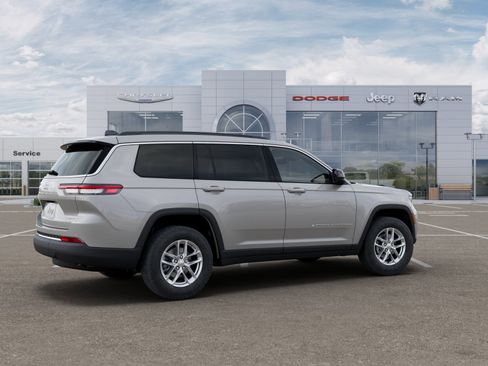 New 2025 Jeep Grand Cherokee L Laredo w/ Luxury Tech Group I AWD/4WD image 24