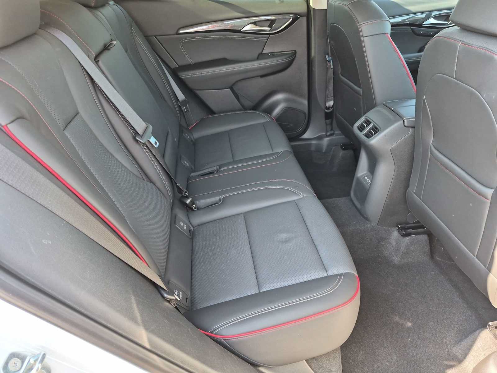 Used 2023 Buick Envision Essence w/ Sport Touring Package AWD/4WD image 21