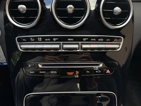 Used 2015 Mercedes-Benz C 300 Sedan image 21