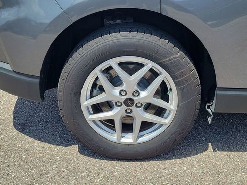 Certified 2024 Ford Edge SEL image 6