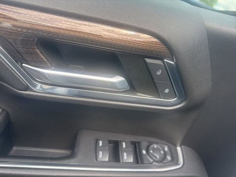 Used 2022 Chevrolet Silverado 1500 LT Trail Boss image 21