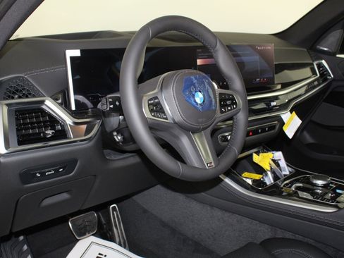 New 2026 BMW X5 xDrive40i w/ M Sport Package image 4