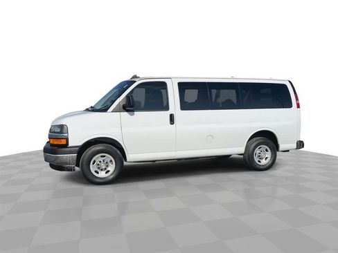 Certified 2024 Chevrolet Express 2500 LT w/ LT Preferred Equipment Group image 4