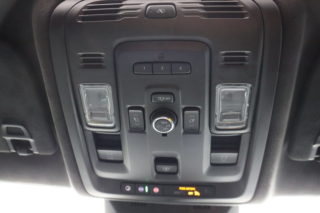 Used 2024 Cadillac Escalade ESV V AWD/4WD image 22