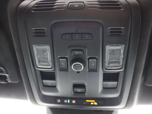 Used 2024 Cadillac Escalade ESV V AWD/4WD image 22