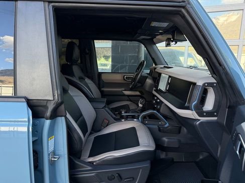 Used 2023 Ford Bronco Wildtrak AWD/4WD image 19