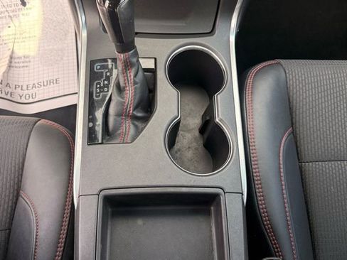Used 2016 Toyota Camry SE FWD image 24