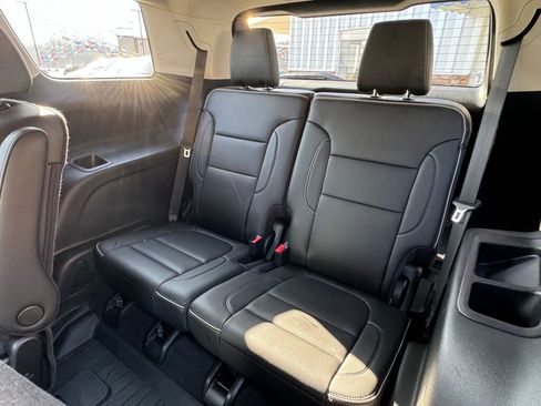 Used 2023 GMC Acadia Denali w/ Denali Technology Package image 18