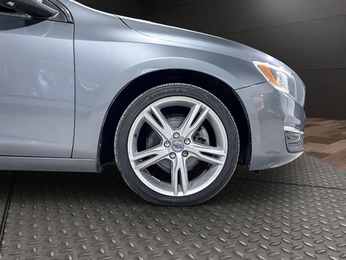 Used 2016 Volvo S60 T5 Premier w/ Climate Package image 18