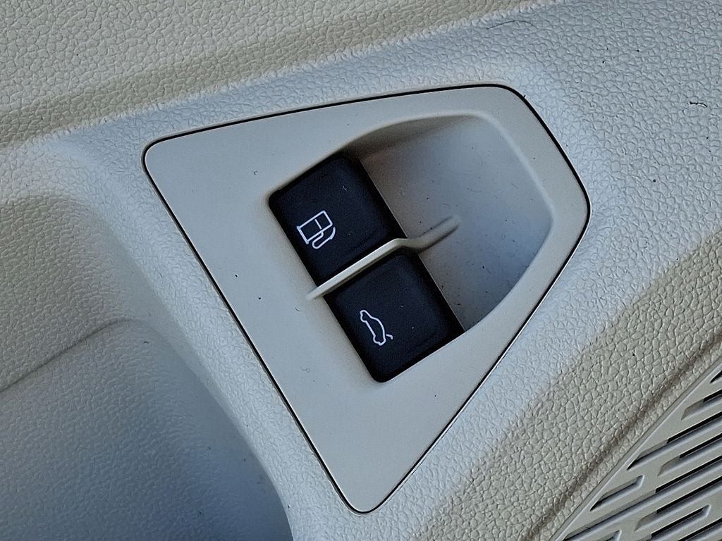Certified 2023 Volkswagen Jetta SE FWD image 26