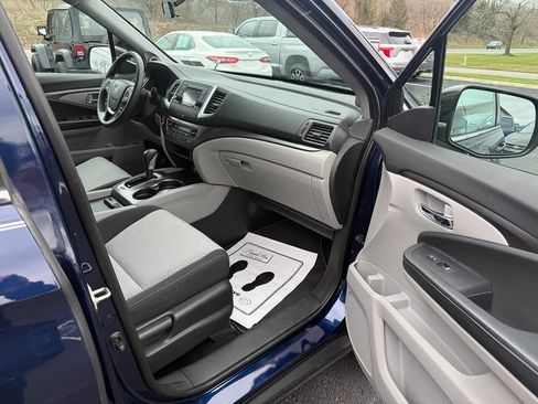 Used 2017 Honda Ridgeline RTS image 9