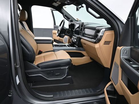 Used 2024 Ford F350 Lariat w/ FX4 Off-Road Package image 19