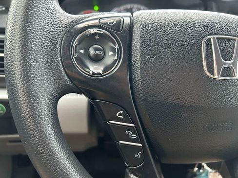 Used 2013 Honda Accord LX image 19