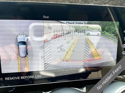 Used 2022 Mercedes-Benz GLC 300 4MATIC w/ Multimedia Package Lite image 18